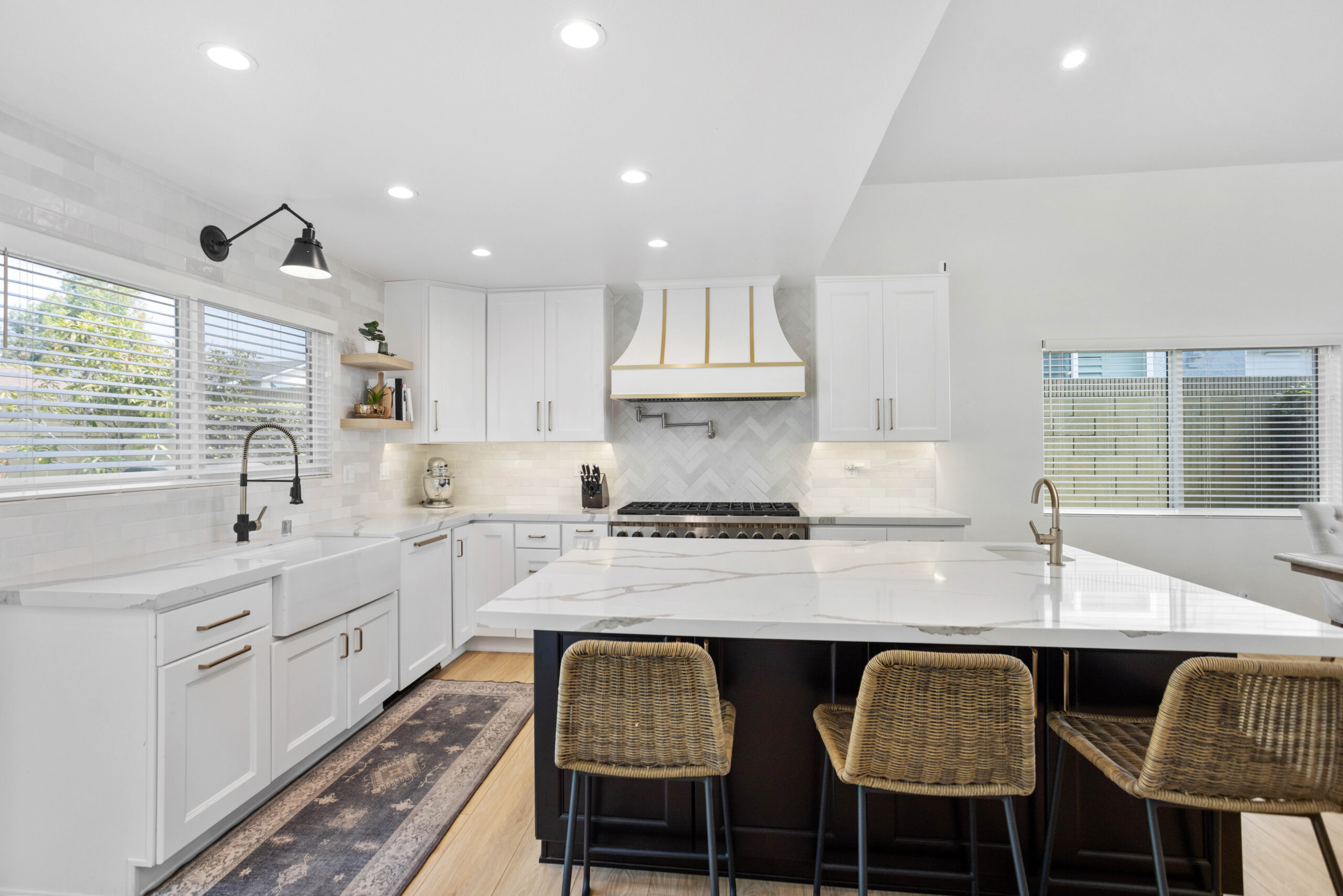 elegant kitchen Countertops design by builders of the south